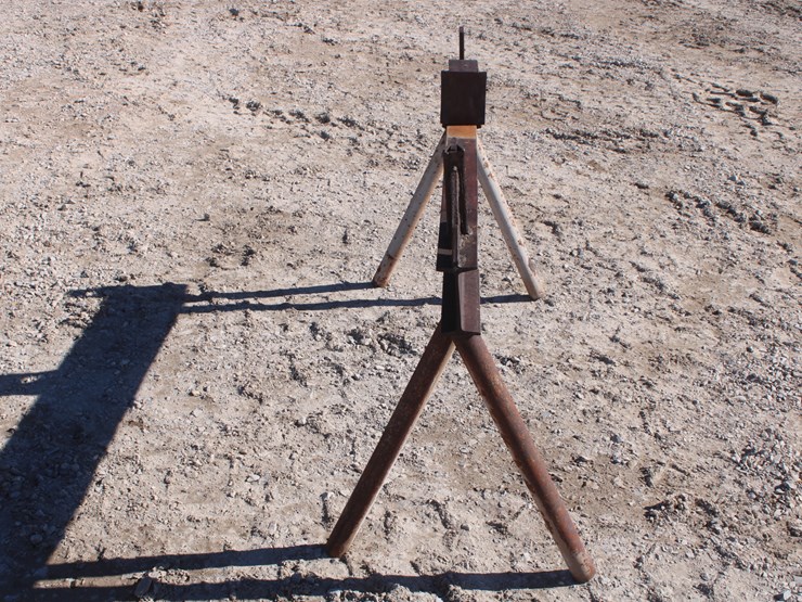 #2035-•-homemade-log-splitter-image-2