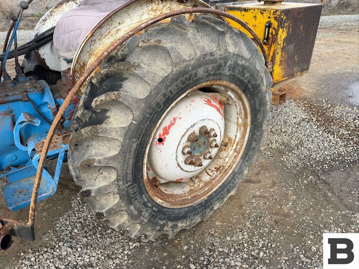 1977-ford-5600-image-18