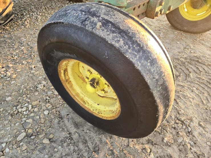 john-deere-4230-image-4