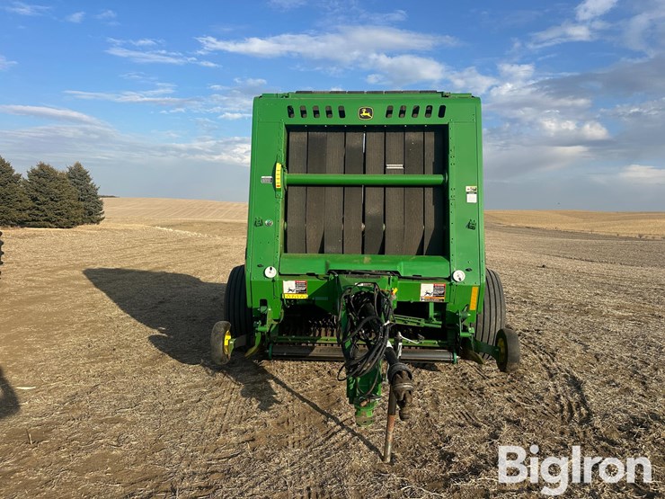 2019-john-deere-560m-image-2