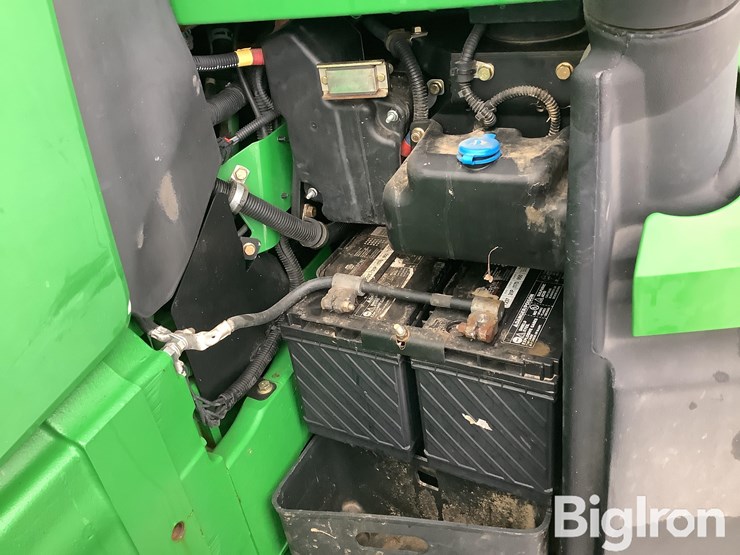 2012-john-deere-8235r-image-17