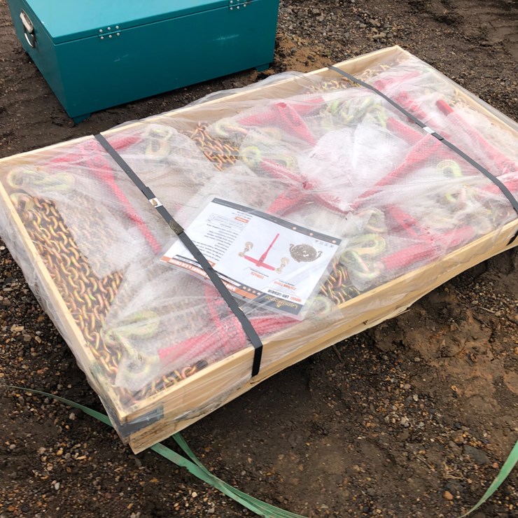 #22 • (16) CHAINS & (8) RATCHET BINDERS