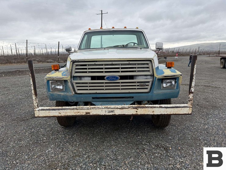 1986-ford-f700-image-8