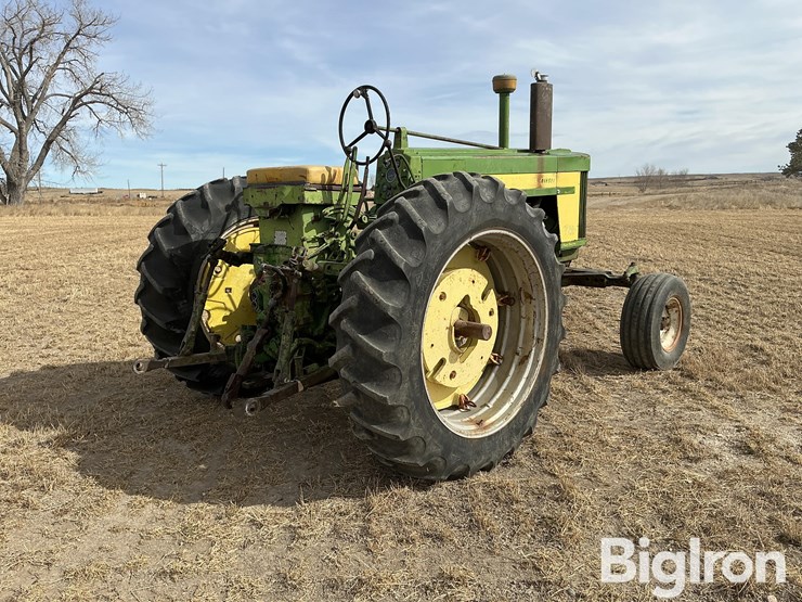 1957-john-deere-720-image-5