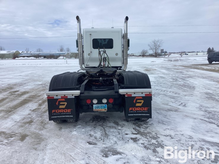 2020-kenworth-t800-image-6