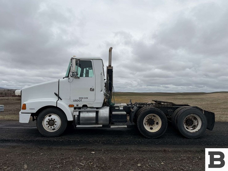 1998-volvo-wca-tractor-truck---reardan,-wa-image-3