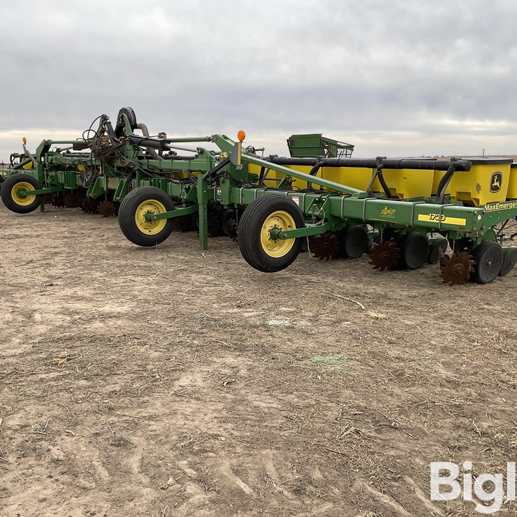 JOHN DEERE 1720