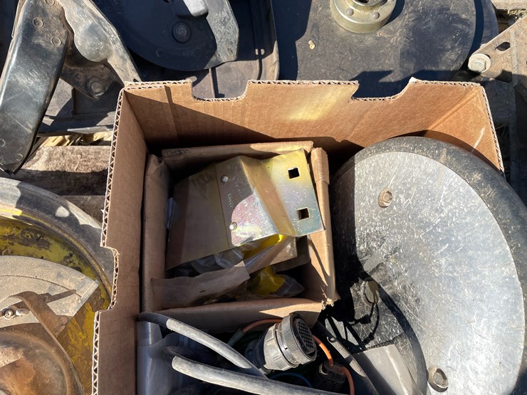 john-deere-7000-image-51