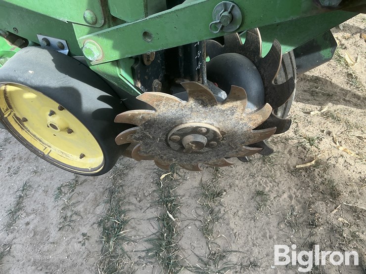 john-deere-7000-image-13