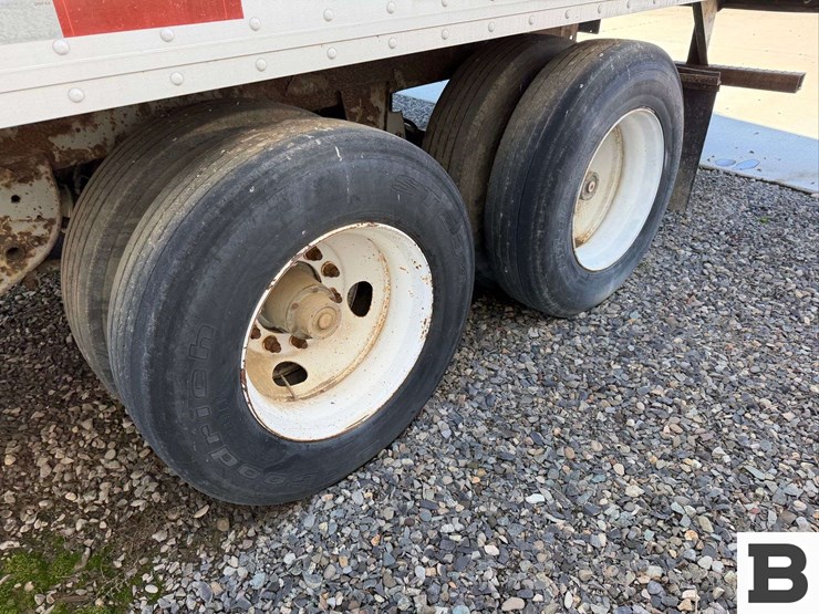 1995-utility-vs2r-image-27