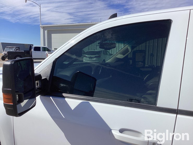 2019-chevrolet-silverado-2500-image-16