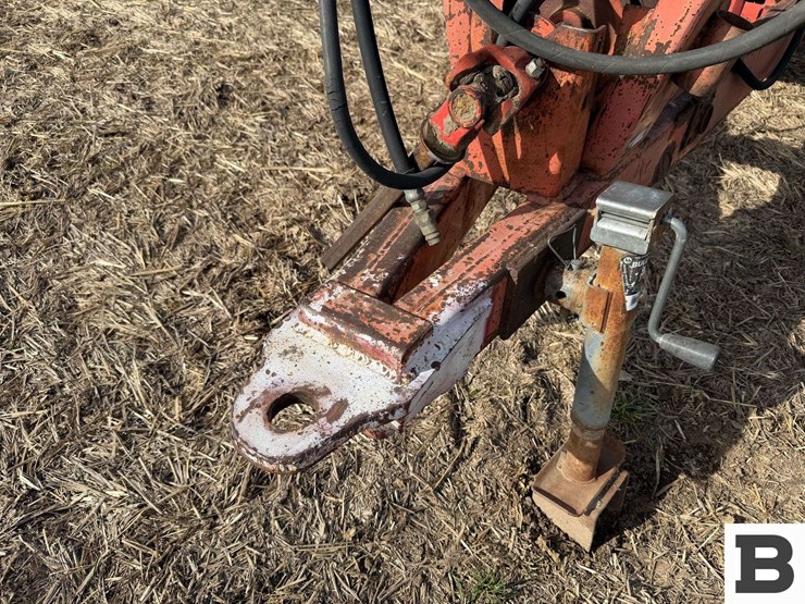 hesston-38-bale-feeder---davenport,-wa-image-6