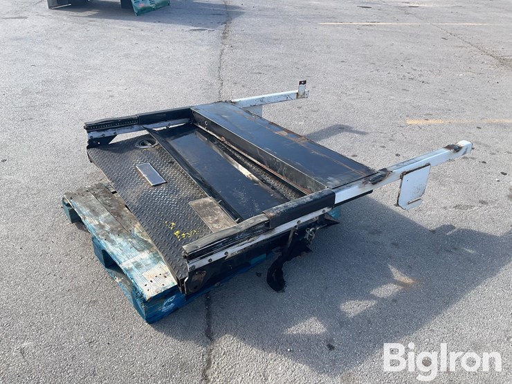 2011-massey-ferguson-730-image-1