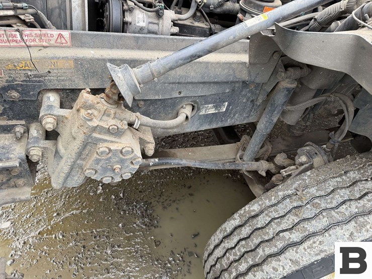 2001-volvo-vnl-tractor-truck---albany,-or-image-36