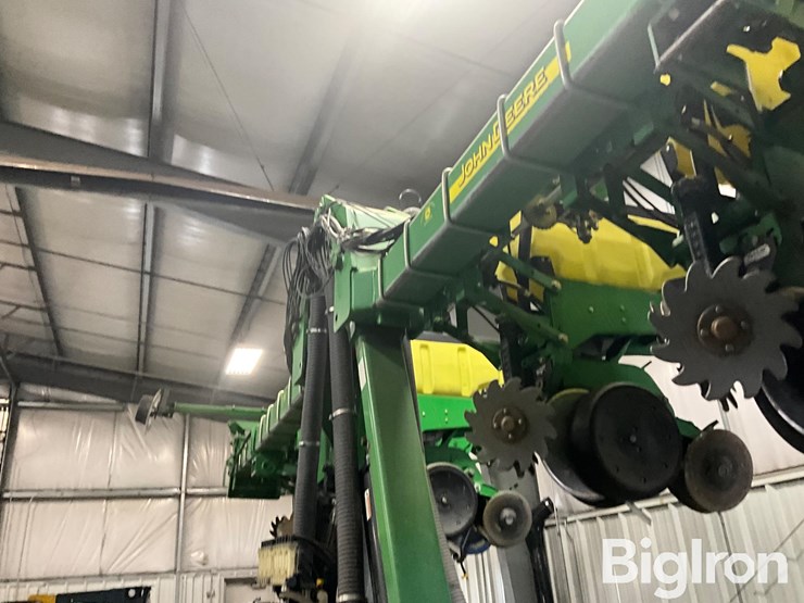 john-deere-1720-image-9