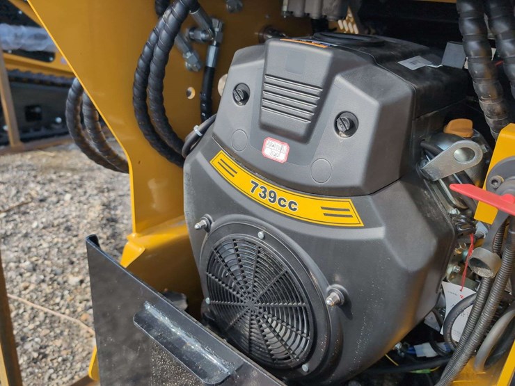 agt-mini-crawler-skid-steer-mx-crt23-*-front-light-bracket-damage-review-photos-image-7