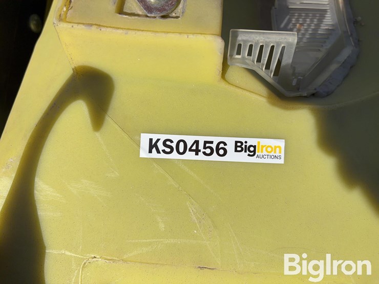 john-deere-12-image-15