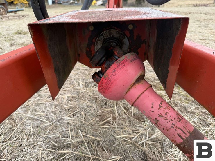 hesston-1505-image-6