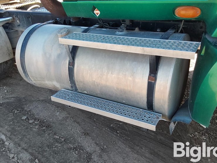 2011-international-prostar-image-18