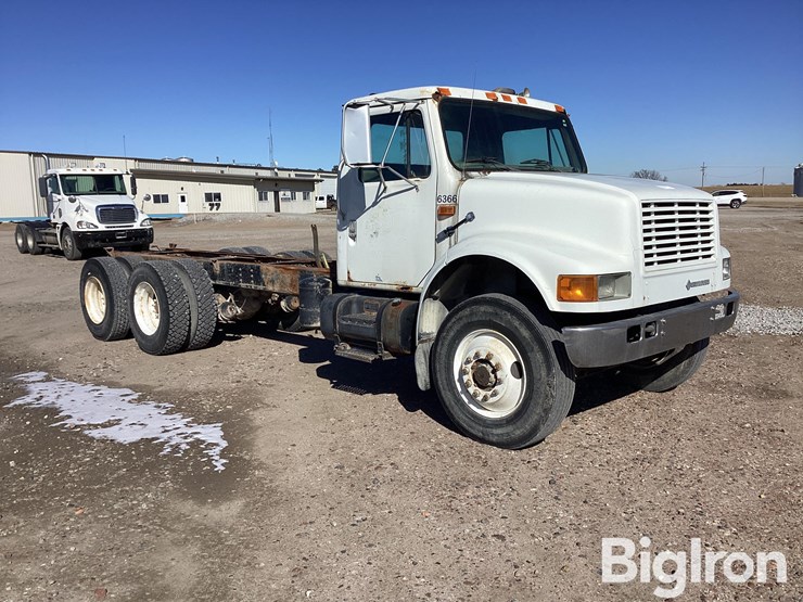 1992-international-4900-image-3