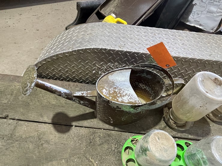 #7229-•-(2)-glass-chicken-waters-image-6