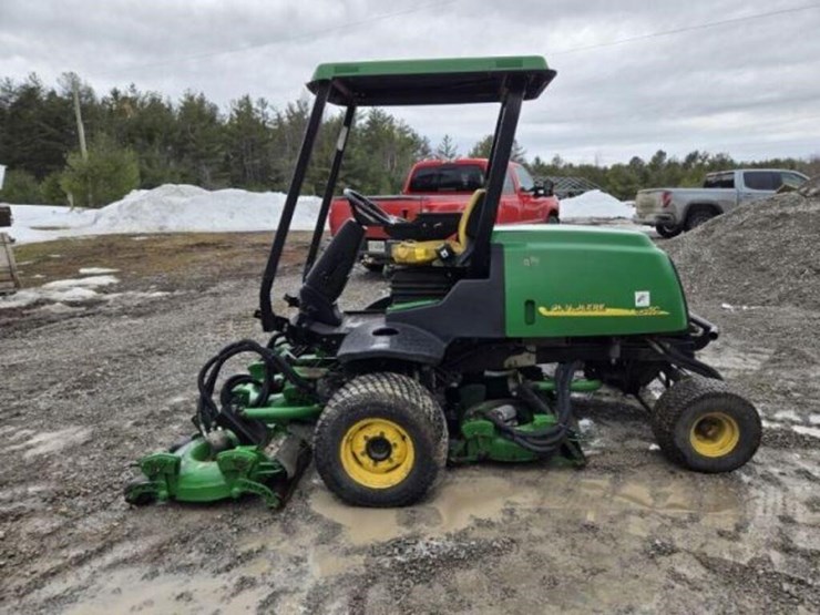 2006-john-deere-3245c-image-9