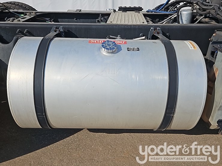 2017-international-8600-image-16