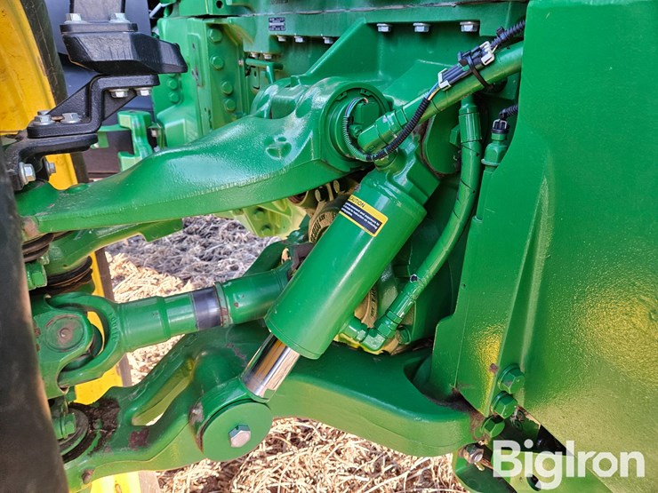 2013-john-deere-8285r-image-13