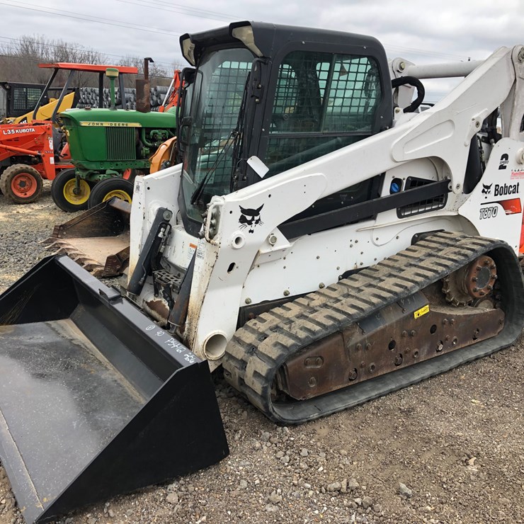 2017 BOBCAT T870