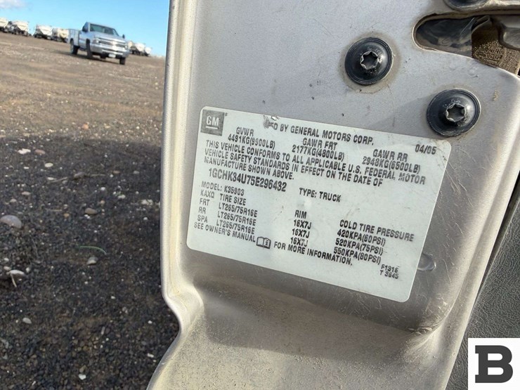 2005-chevrolet-silverado-3500-image-30