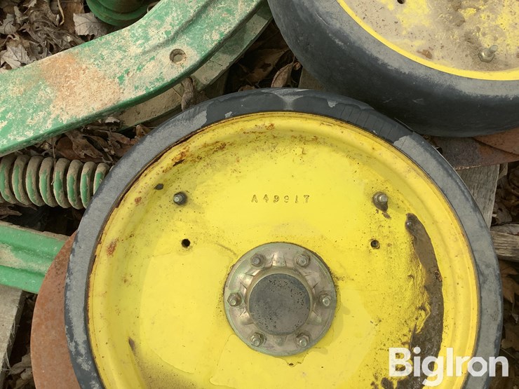 john-deere-1775-image-10