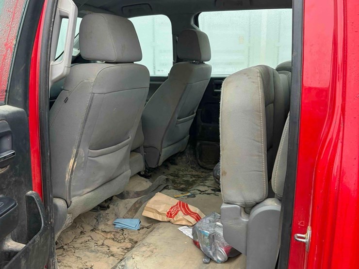 2017-chevrolet-2500-image-9