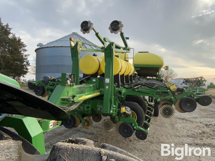 2006-john-deere-1790-ccs-image-11