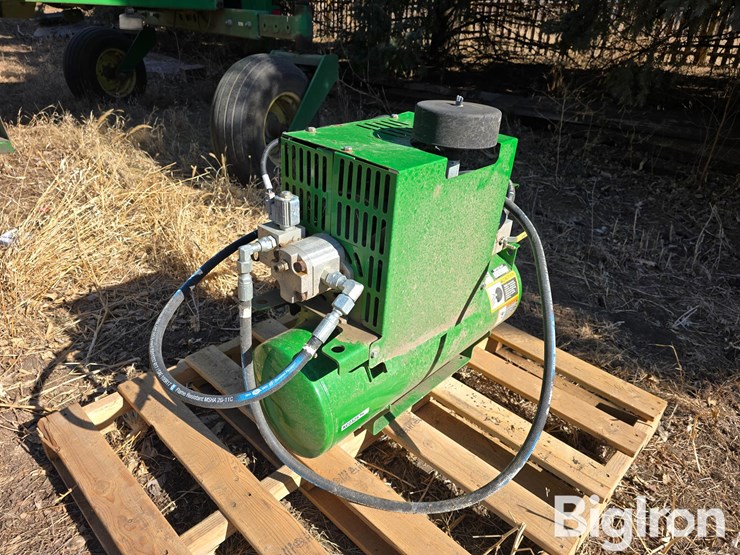 john-deere-1775nt-image-1