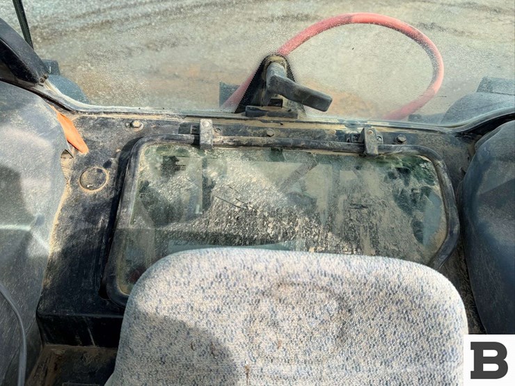 2008-new-holland-tn85fa-image-28