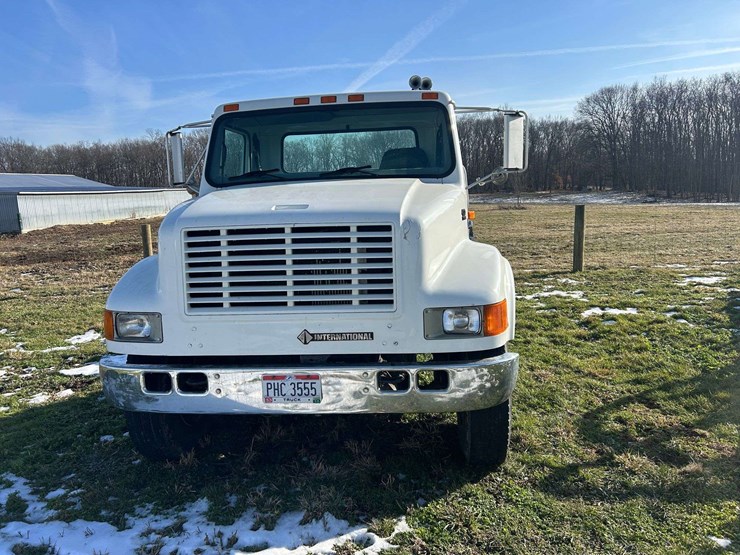 1999-international-4700-image-2