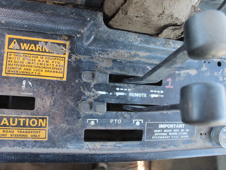 #1015-•-case-4490-tractor-image-24