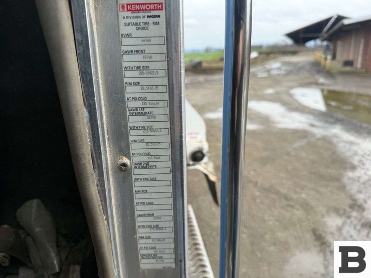 2013-kenworth-t800-image-77