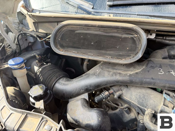 2015-ford-transit-image-20