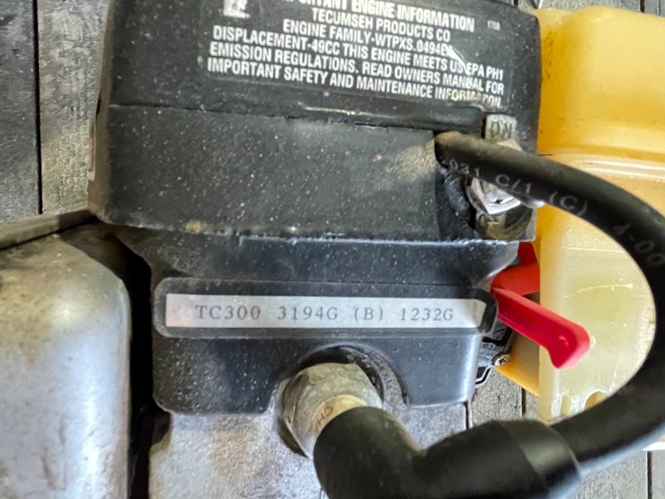 #7204-•-strike-master-ice-auger-image-17