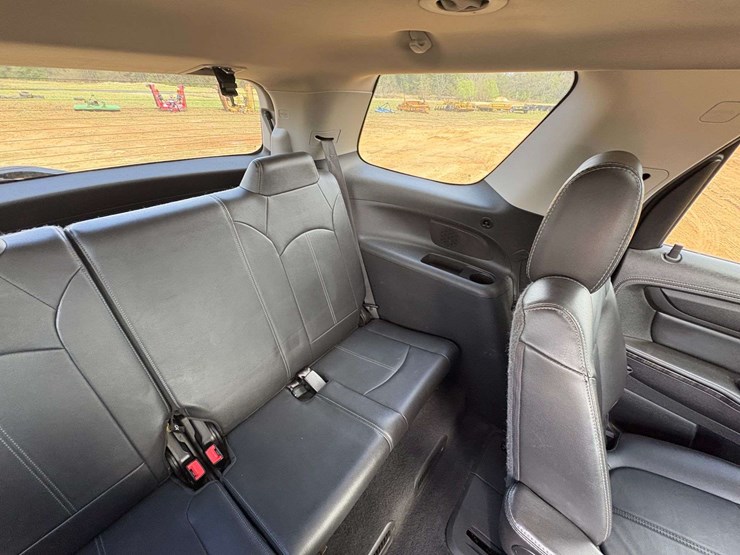 2016-gmc-acadia-slt-image-21