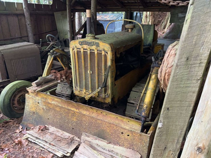 caterpillar-fifteen-image-3