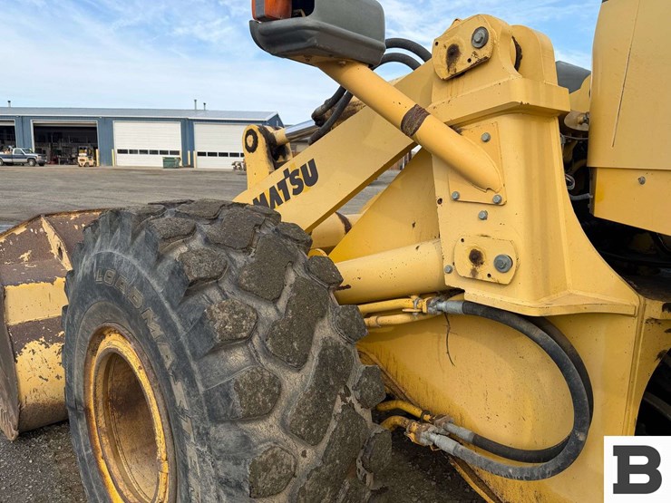 2001-komatsu-wa380-3-image-27