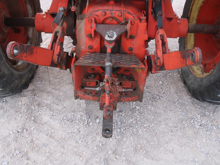 #1012-•-case-2390-tractor-image-38