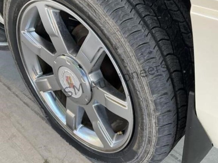 2008-cadillac-escalade-esv-image-6