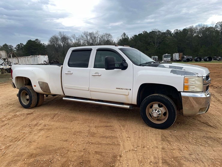 2008-chevrolet-silverado-3500-image-4