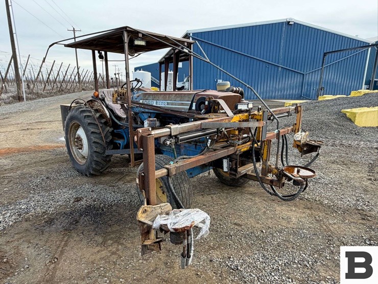 1977-ford-5600-image-30