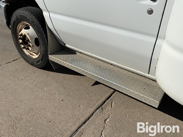 2010-ford-e450-image-18