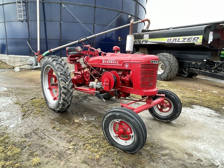 #3206-•-farmall-h-tractor-image-3