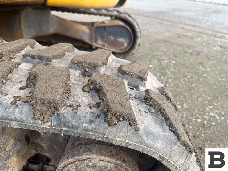 2012-deere-35d-image-16